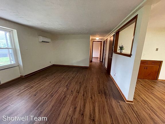 3rd image of 4913 Ethel Ln NW