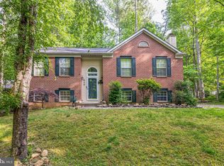 829 Eastover Pkwy, Locust Grove, VA 22508