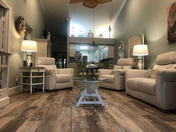 4th image of 16570 Ginger Ln #3217