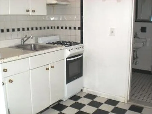 Rented by Keller Williams NYC | media 10