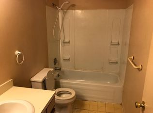 8735 Green Willow St APT 5, Brighton, MI 48116