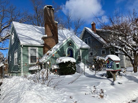 3rd image of 3226 Milwaukee St