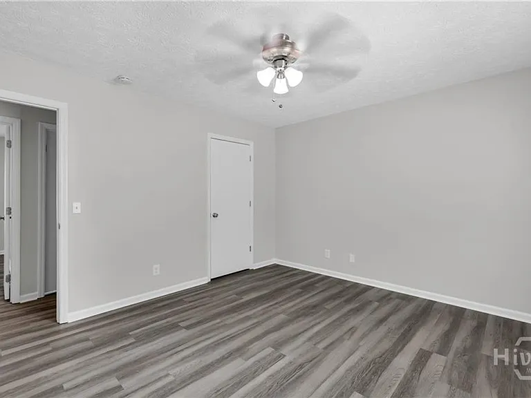 105 Crossover Ln — Photo 15