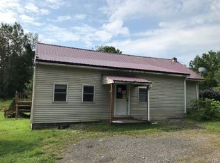 24 Gorman Ln, Fulton, NY 13069