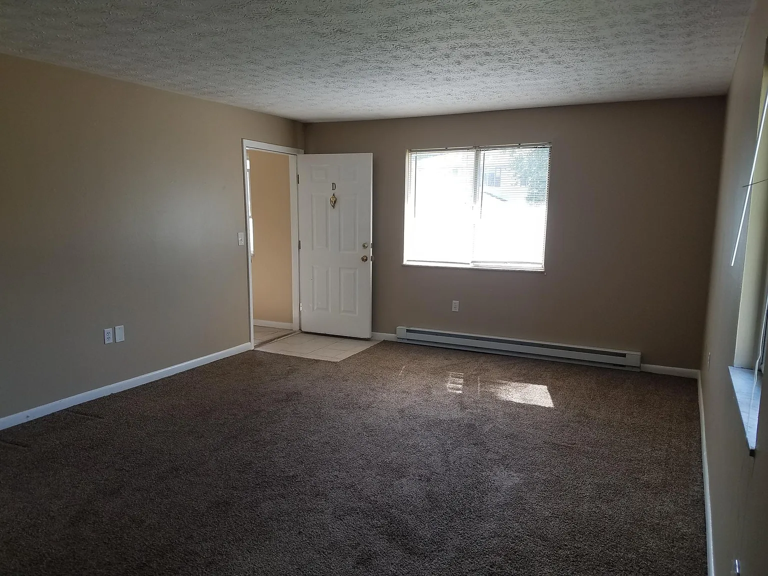 2 bed, 800 sqft, $1,100 — Photo 3