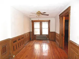 Rented by R New York