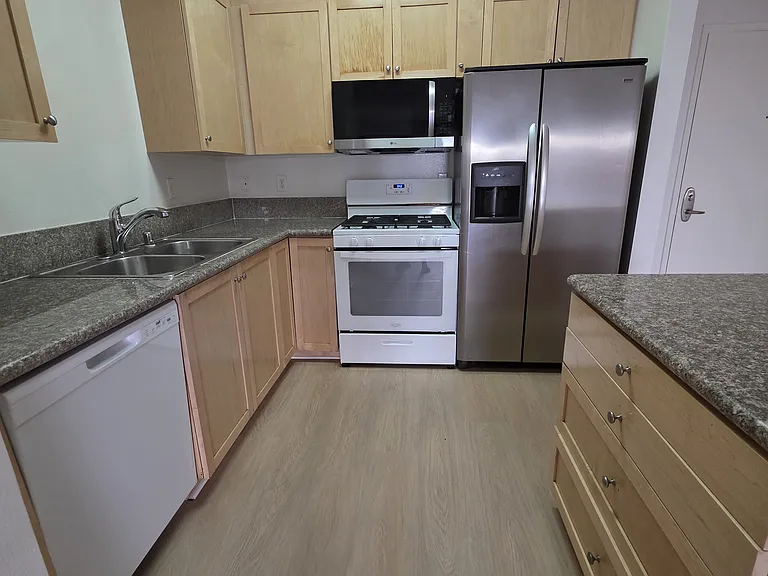 10227 Mason — Photo 7