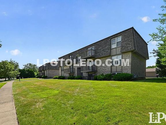 4th image of 811 Hilltop Ln #201