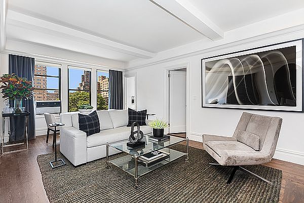 1st image of 21 E 10th St APT 8B