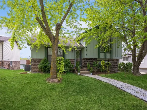 5204 SE 6th St, Des Moines, IA 50315