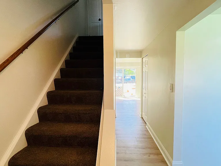554 Bigelow St — Photo 17