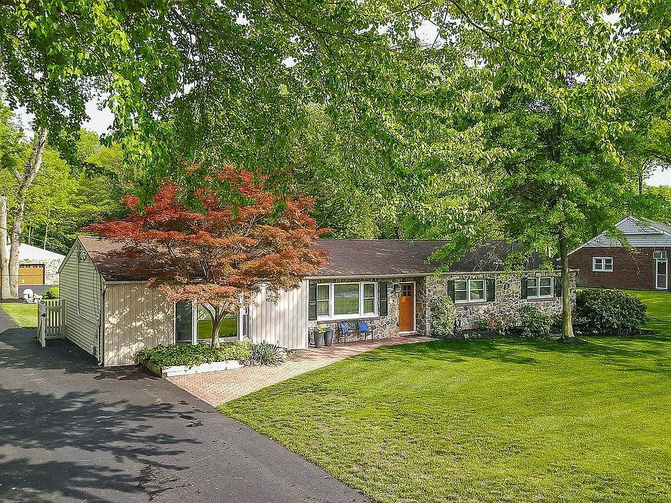 1st image of 120 Waverly Ave