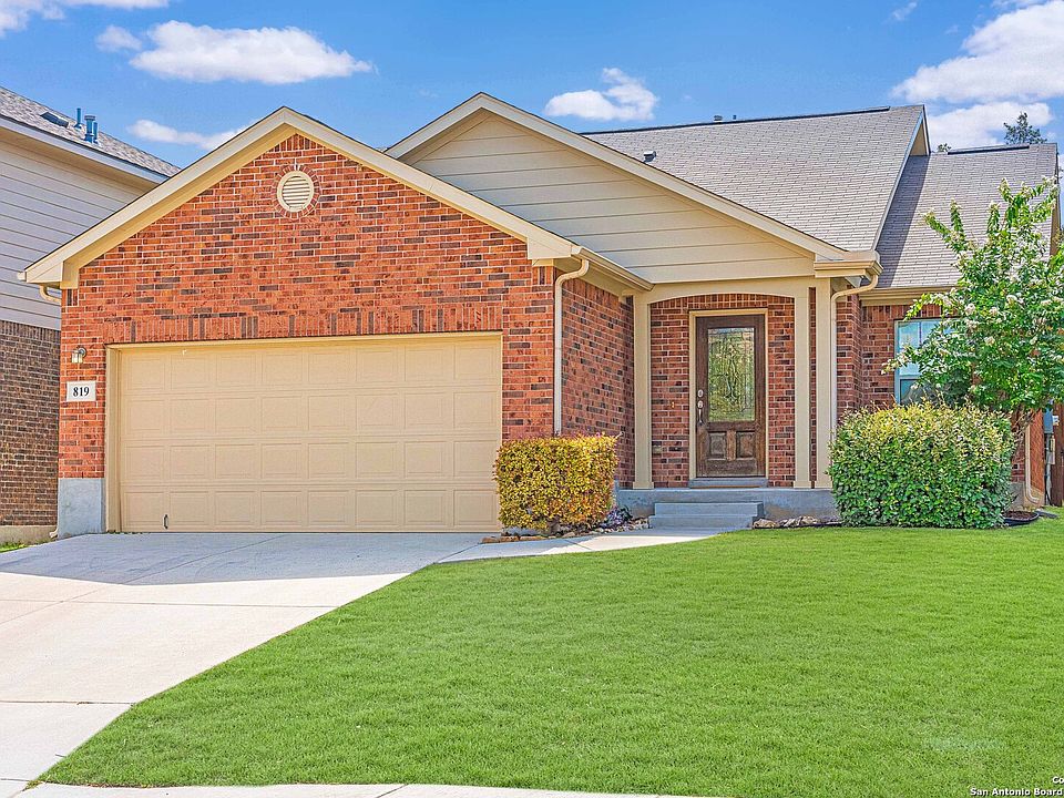 1st image of 819 CIELO WAY
