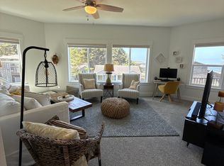 6274 NE Port Dr, Lincoln City, OR 97367