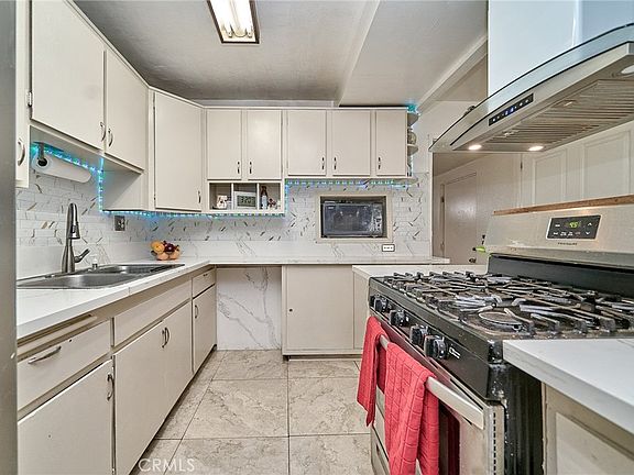 4th image of 4801 Jackson St Unit C