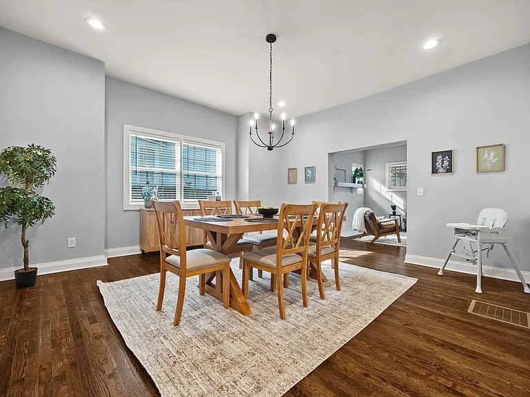 1515 Westwood Ave SW — Photo 2