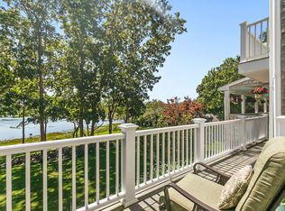 72 Dillingham Ave, Sandwich, MA 02563