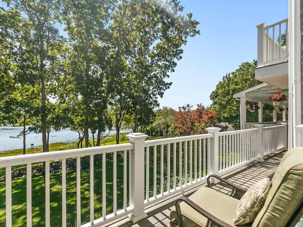 72 Dillingham Avenue, Sandwich, MA 02563