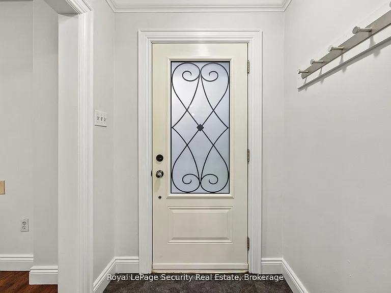 177 Clonmore Dr — Photo 2