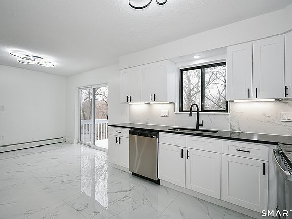 4th image of 299 Fieldwood Road