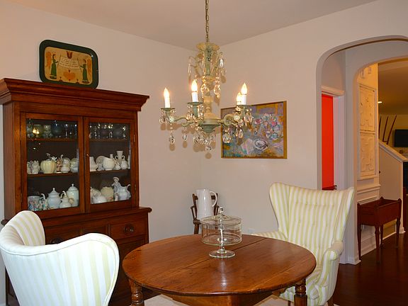 2nd image of 6029 Glenmore Garden Dr