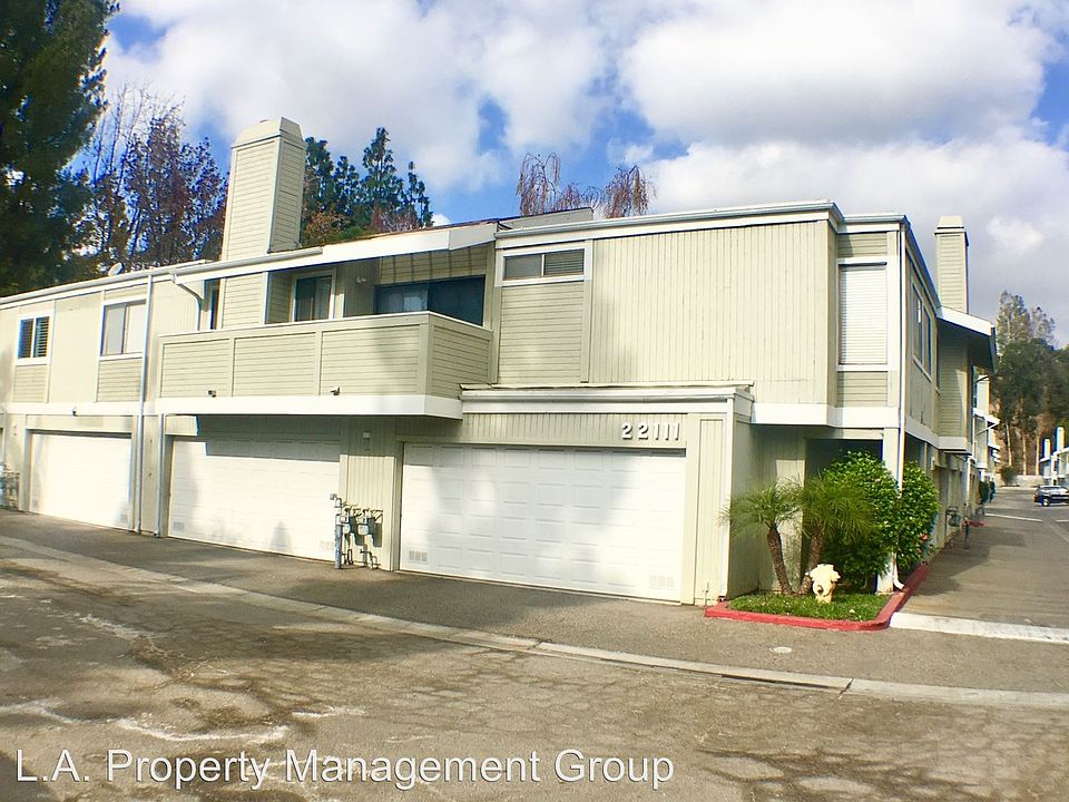 1st image of 22111 Burbank Blvd Unit 6
