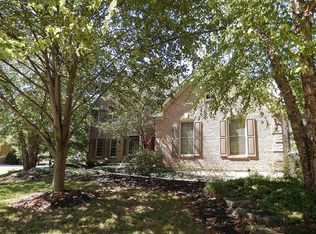 11857 Riveroaks Dr, Loveland, OH 45140
