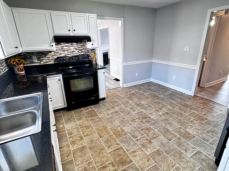 2469 English Station Dr — Photo 27