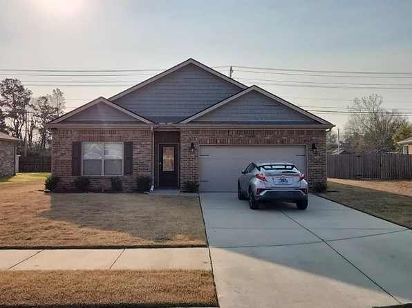 7356 Barrett Oaks Dr E, Millington, TN 38053