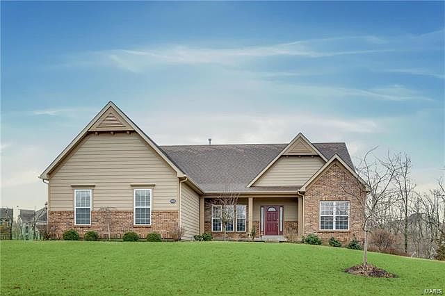 1st image of 9905 Grandview Hill Ct