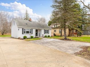 549 Victoria St, Strathroy Caradoc, ON N7G3C2