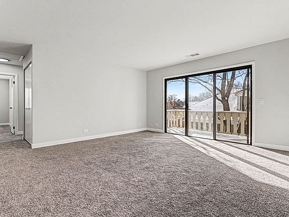 5th image of 1051 Driftwood Ct #A2
