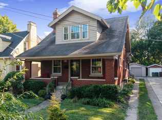 208 Oxford Pl, Saint Matthews, KY 40207