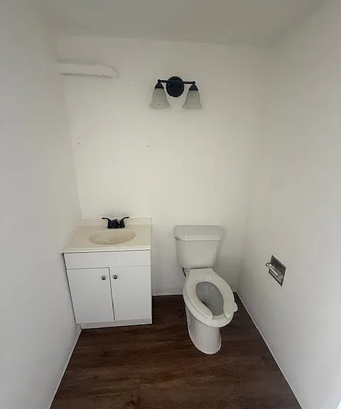1122 Morgan Ave — Photo 5
