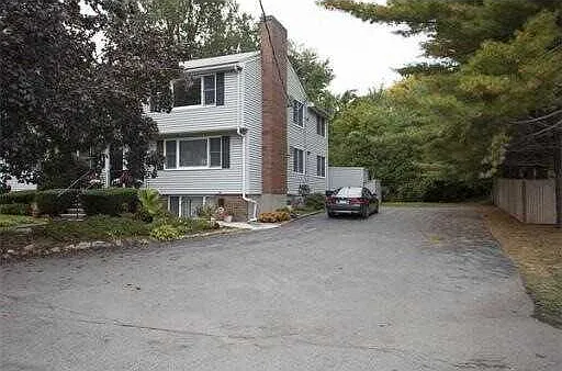 3 bed, $2,800 — Photo 2
