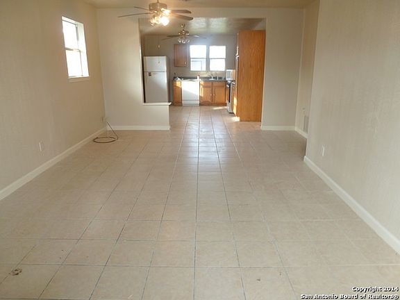 4th image of 111 Creath Pl