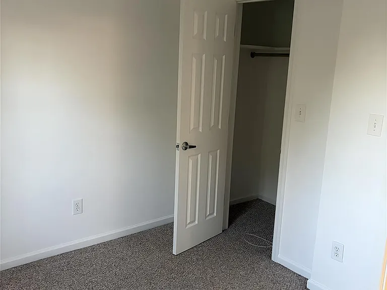 500 Kensington Ln — Photo 9