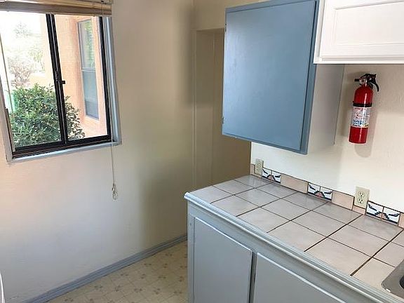5th image of 2540 S Espina St #3