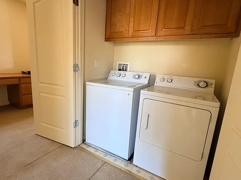 217 Santa Barbara St — Photo 37