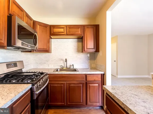 1111 Arlington Blvd APT 424, Arlington, VA 22209