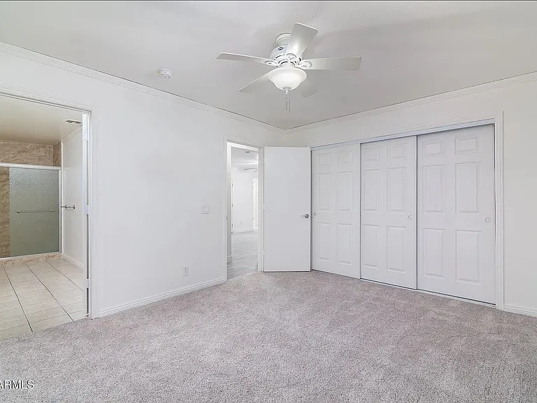2907 S Elm St — Photo 21