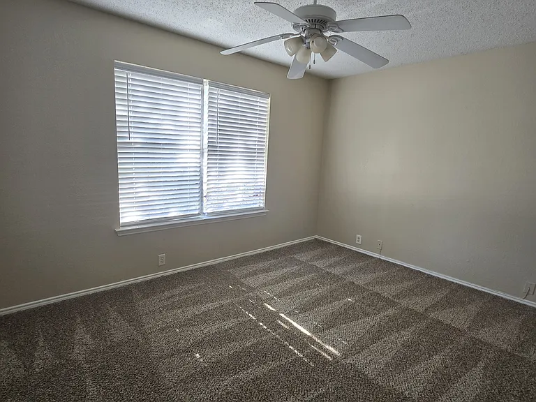 1108 Springcreek Dr — Photo 8