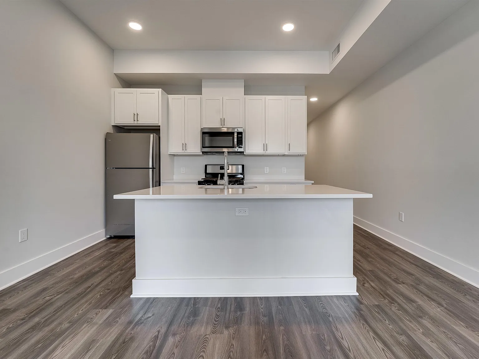 660 Lofts — Photo 3
