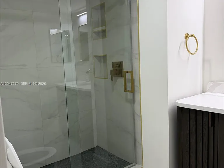 555 NE 15th St #23D — Photo 11