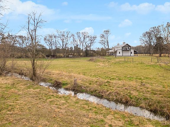 4th image of 10142 Snow Hill Rd