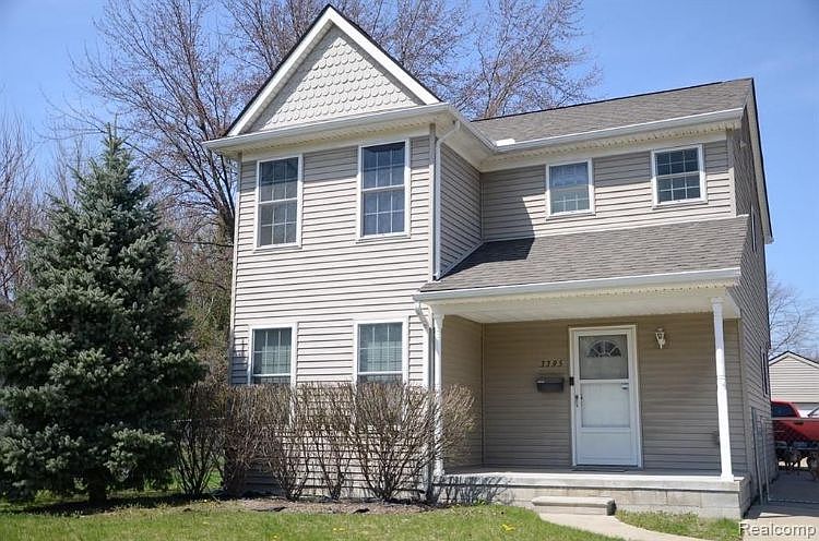 2nd image of 3395 Capitol Ave