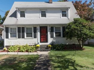 1616 Stratfield Rd, Fairfield, CT 06825