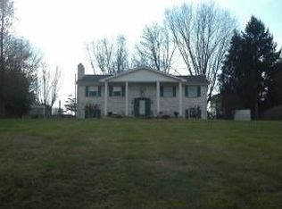 312 Poplar Cir, Bristol, TN 37620