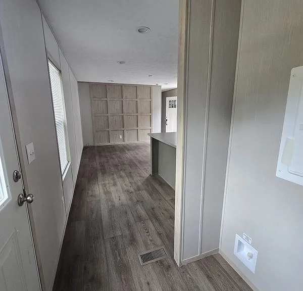 1943 Boxwood Ln — Photo 8