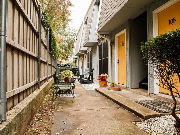 2nd image of 4322 Bowser Ave #5877817